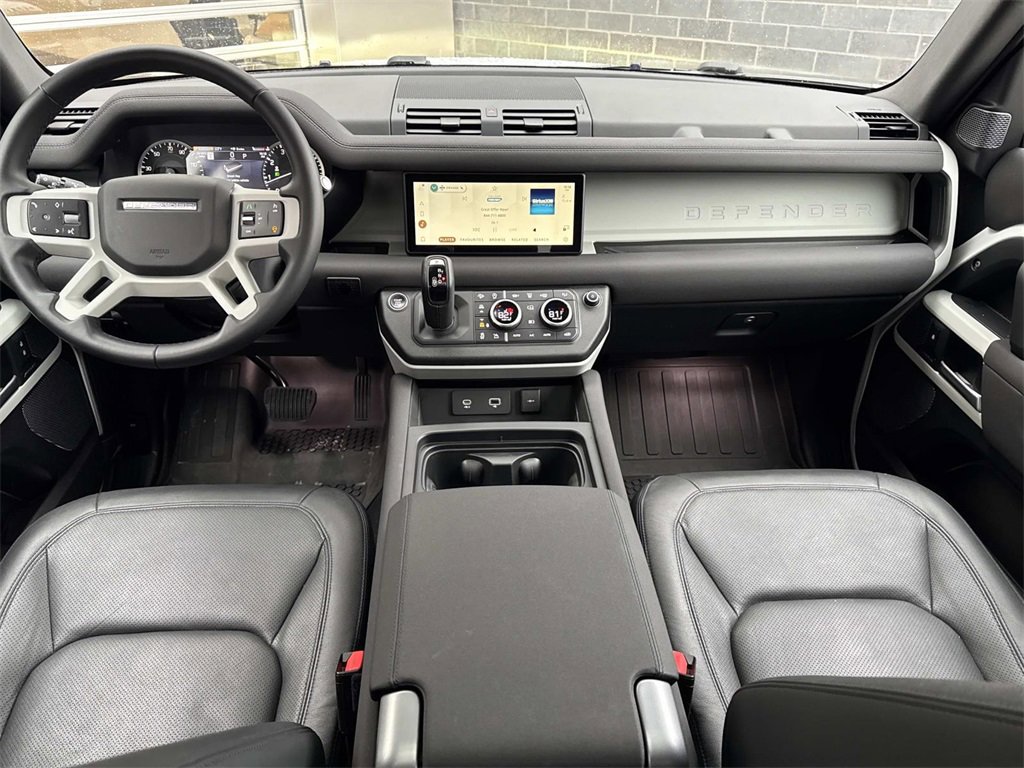 Used 2023 Land Rover Defender 110 S image 15