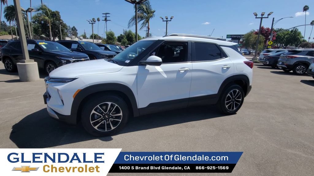 Used 2025 Chevrolet TrailBlazer LT FWD image 5