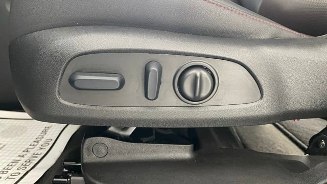 Used 2025 Chevrolet Blazer RS image 34