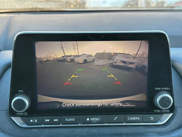 Used 2023 Nissan Rogue SV w/ SV Premium B Package image 11