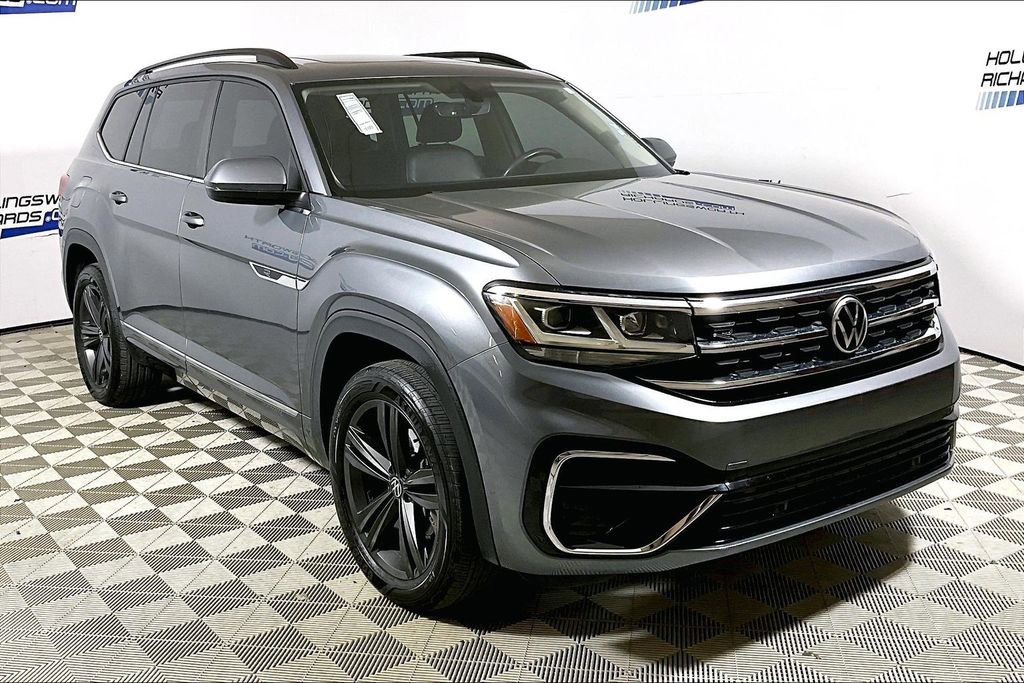 Used 2021 Volkswagen Atlas SE w/ Panoramic Sunroof Package image 3