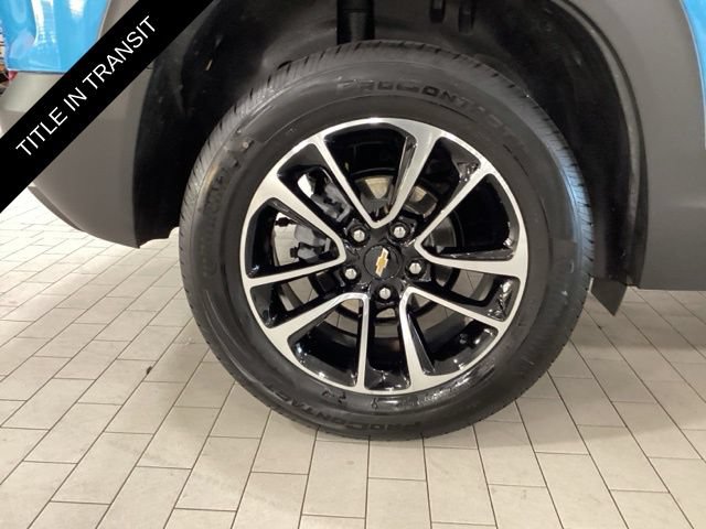 Used 2025 Chevrolet TrailBlazer LT w/ LT Cold Weather Package AWD/4WD image 24