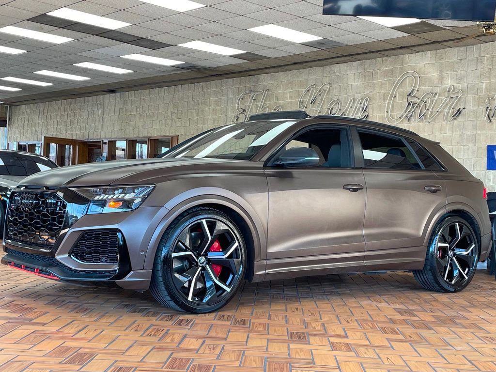 Used 2023 Audi RS Q8 w/ Black Optic Package image 4