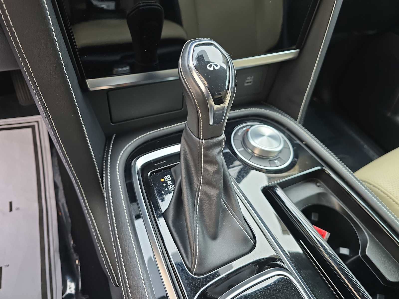 Certified 2024 INFINITI QX80 Premium Select w/ Cargo Package image 23