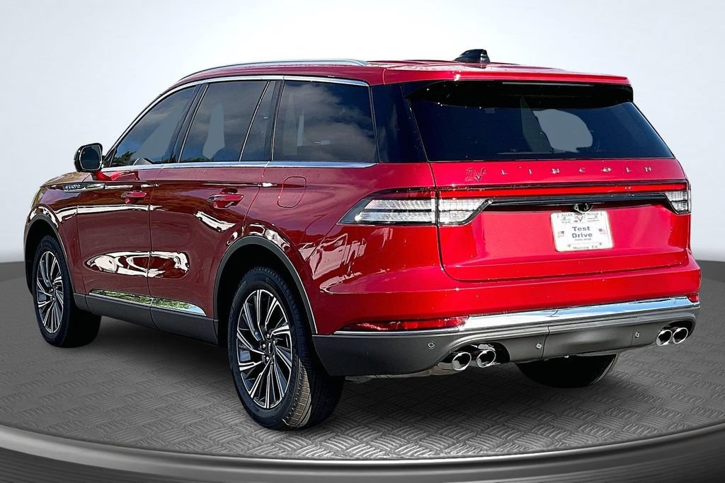 New 2026 Lincoln Aviator AWD image 3