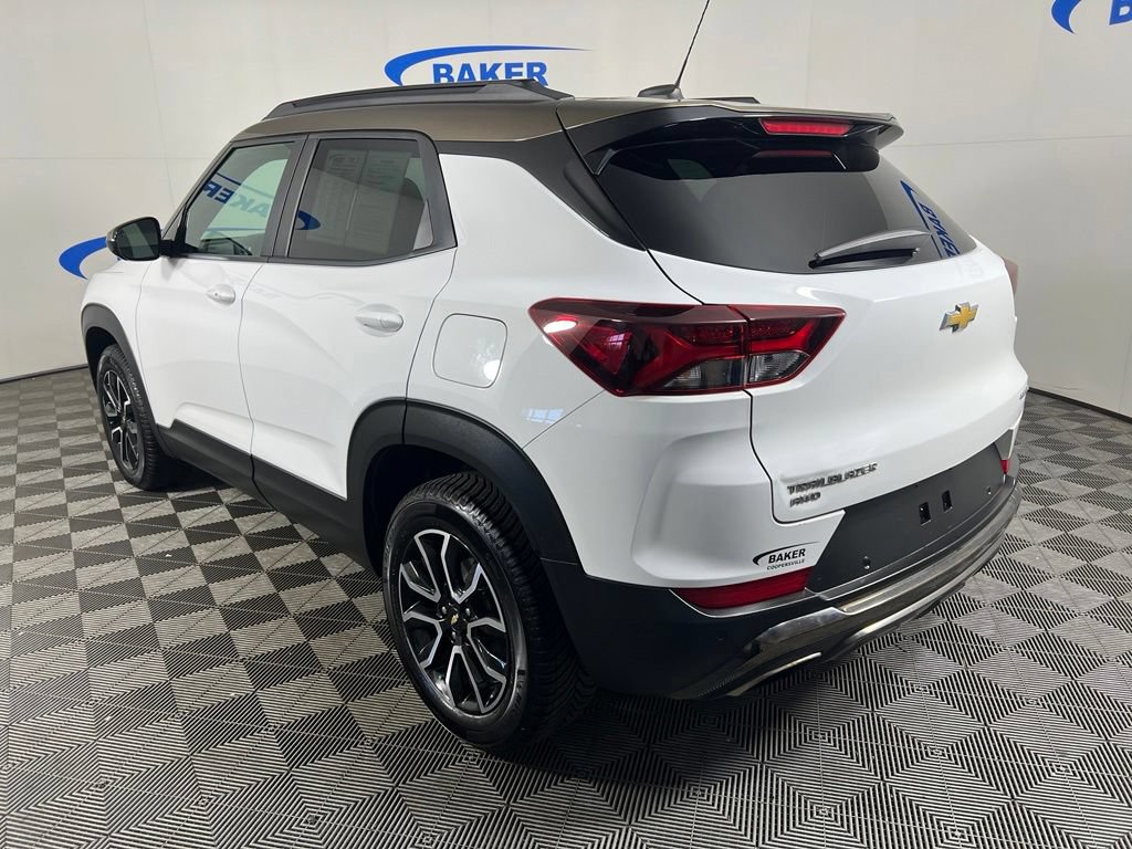 Used 2021 Chevrolet TrailBlazer ACTIV w/ Technology Package AWD/4WD image 3