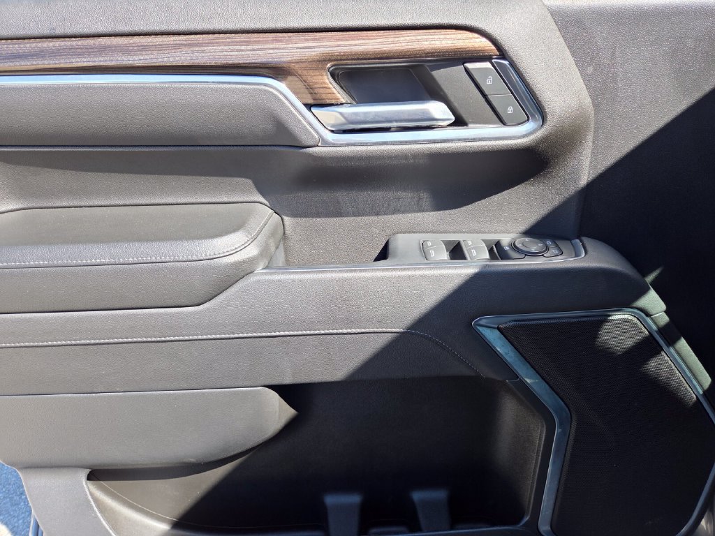 Used 2023 Chevrolet Silverado 1500 LT AWD/4WD image 29