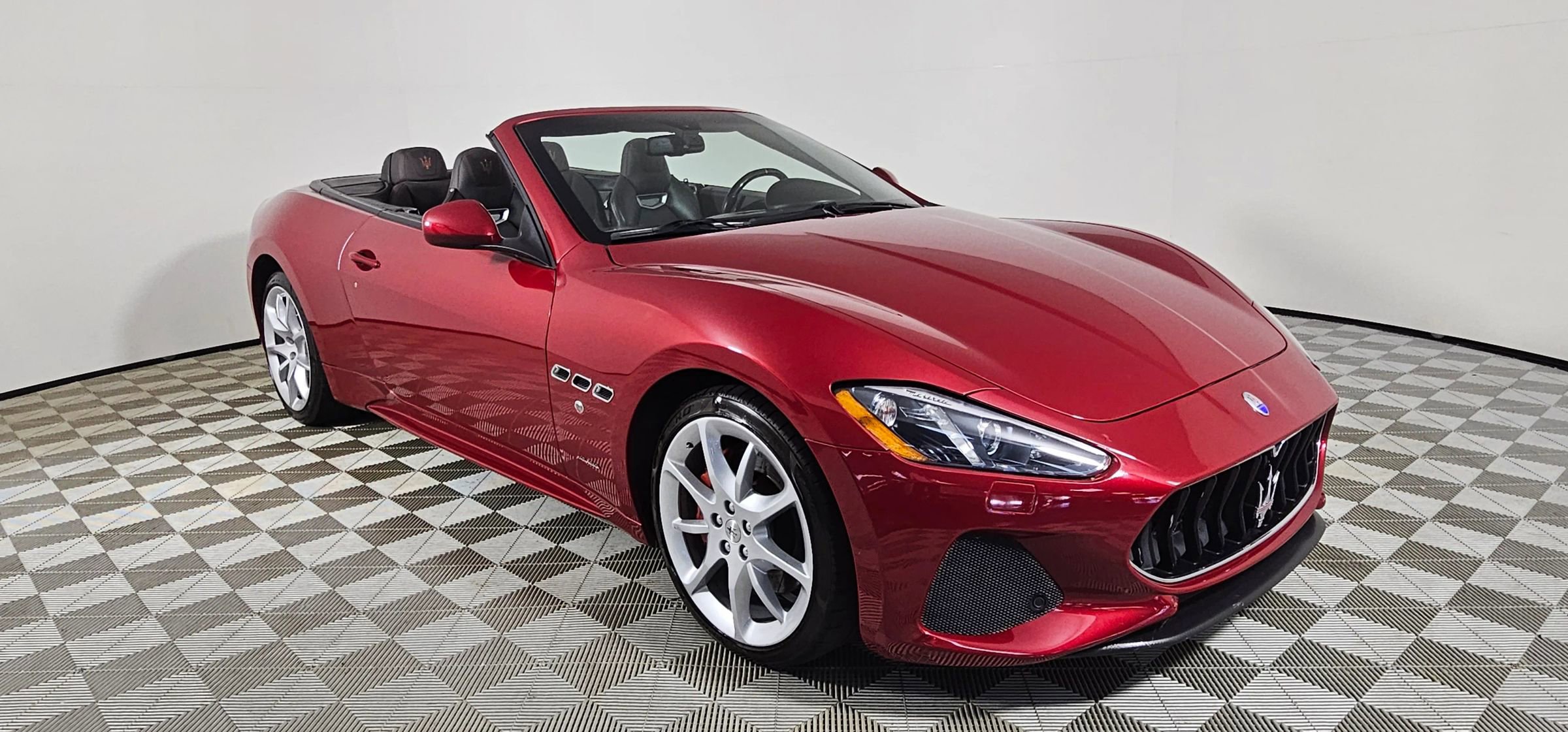 Used 2018 Maserati GranTurismo Sport image 8
