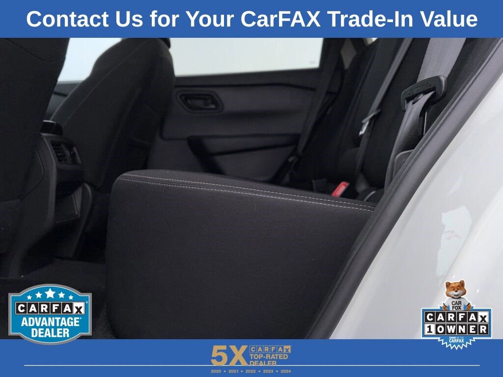 Used 2024 Nissan Rogue S image 29