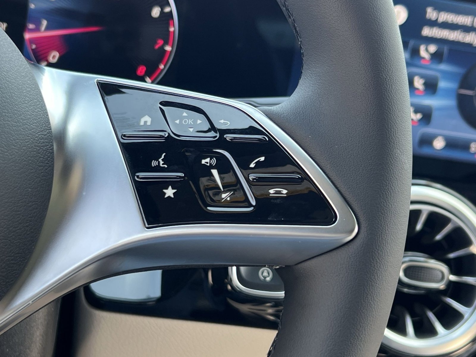 New 2026 Mercedes-Benz GLA 250 4MATIC image 30