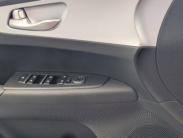 Used 2024 Kia Forte LXS FWD image 23
