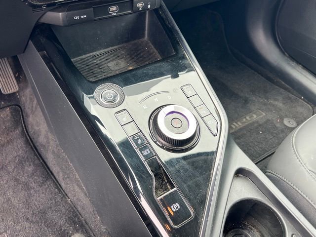 Certified 2025 Kia Niro Wind w/ Wind Preserve Package FWD image 17