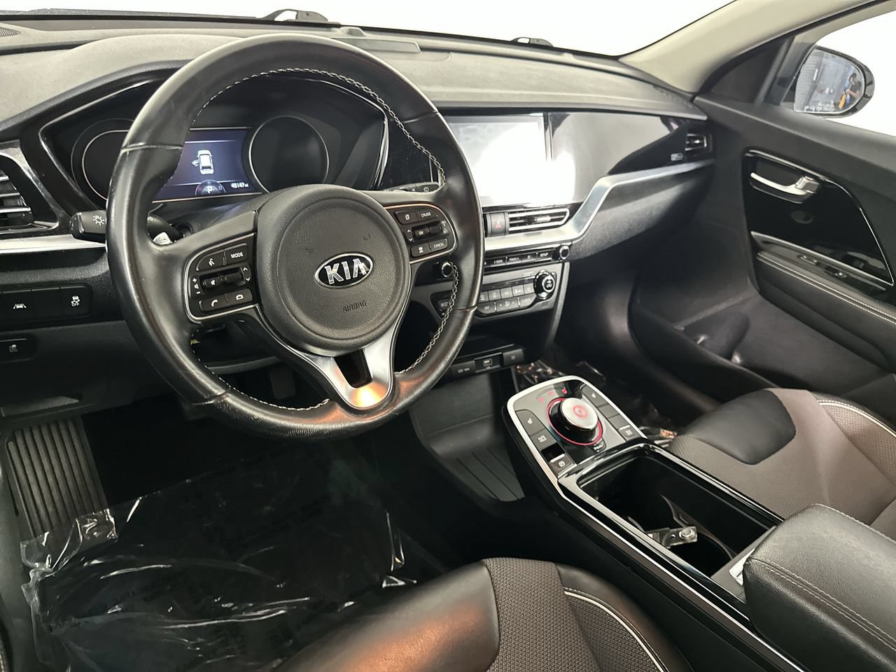 Used 2021 Kia Niro EX FWD image 18