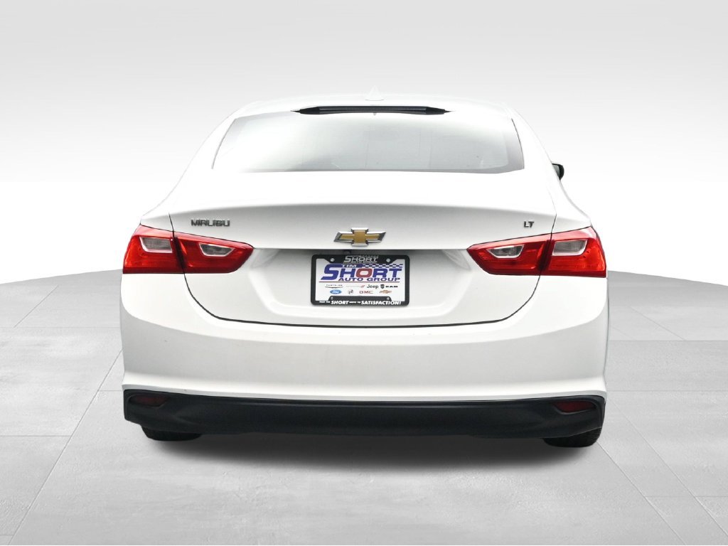 Used 2018 Chevrolet Malibu LT FWD image 4