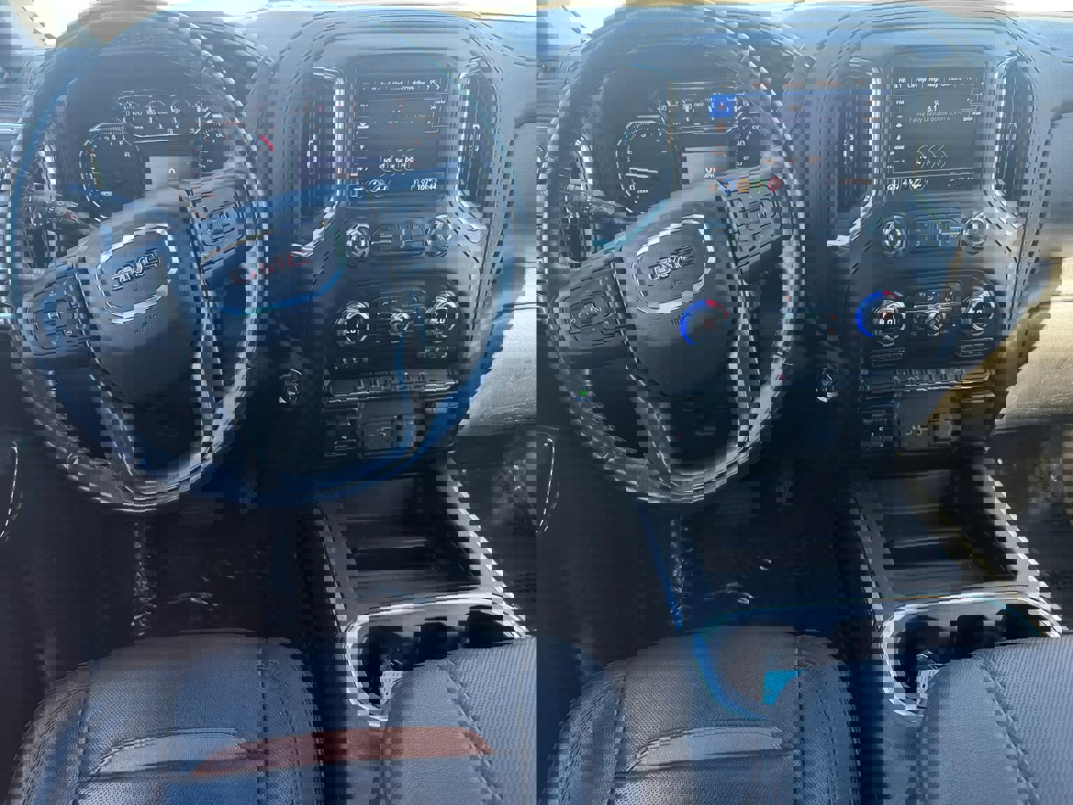 Used 2023 GMC Sierra 2500 AT4 w/ Gooseneck/5TH Wheel Package AWD/4WD image 12