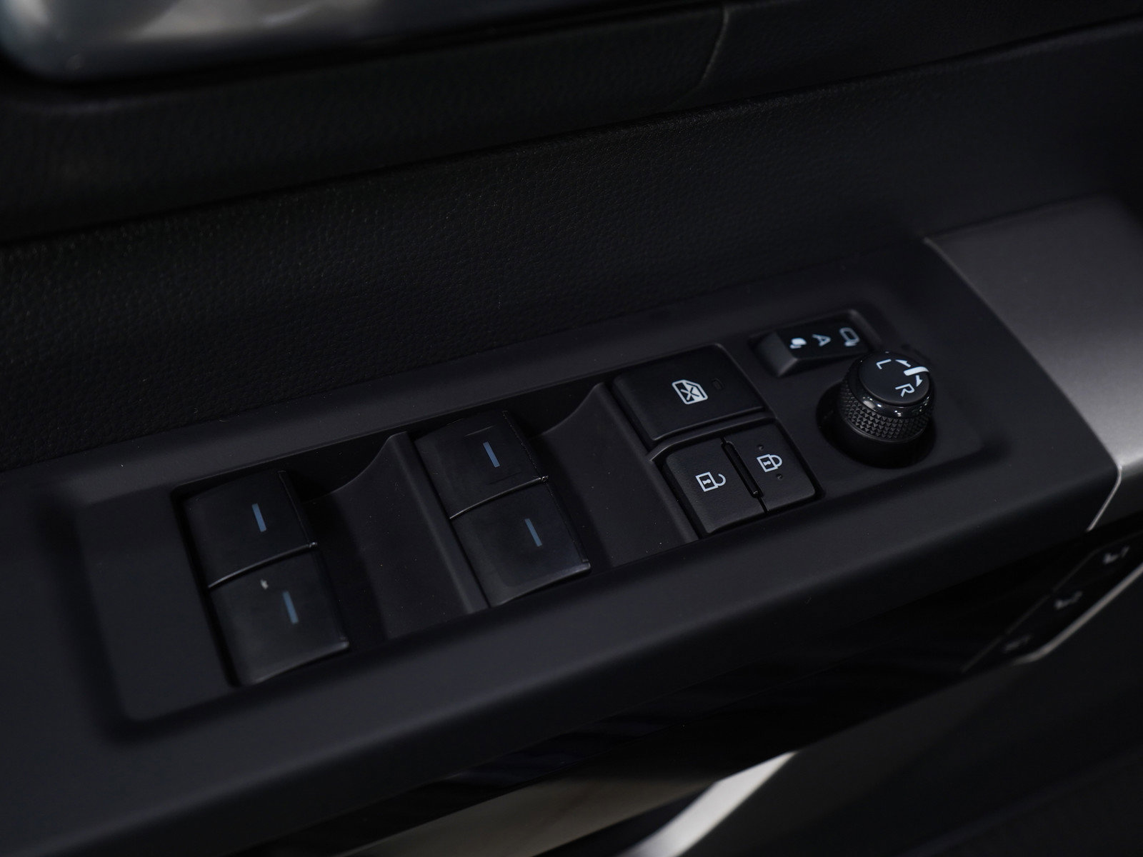 Used 2025 Toyota Sequoia Limited image 23