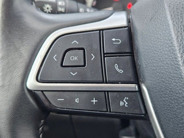 Used 2024 Toyota Highlander LE image 20