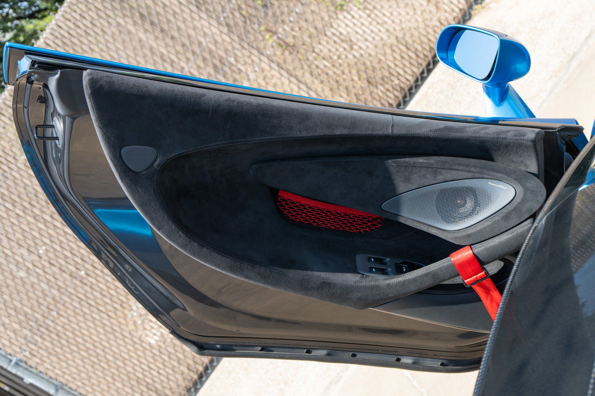 Used 2020 McLaren 620R RWD image 52