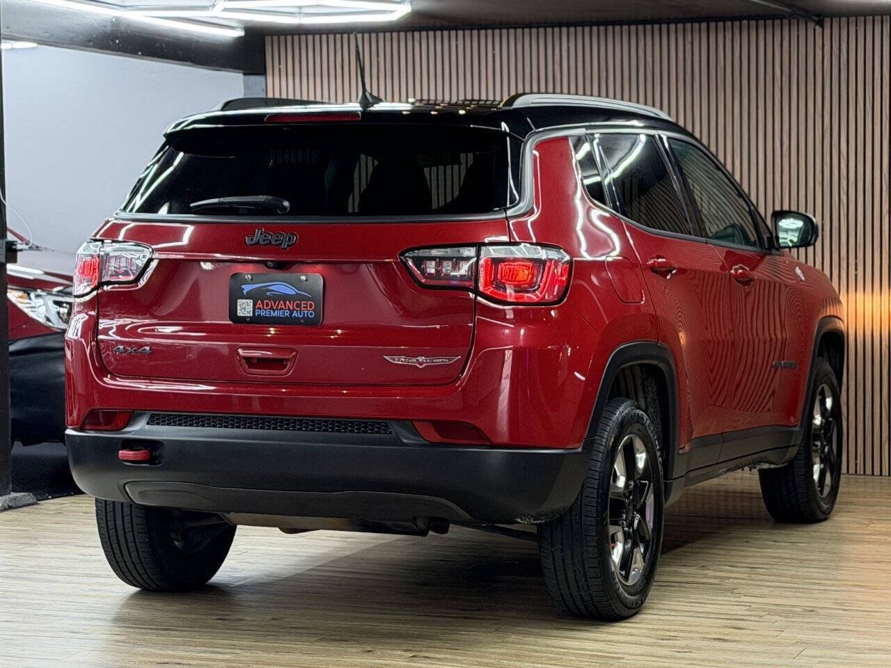 Used 2018 Jeep Compass Trailhawk AWD/4WD image 13