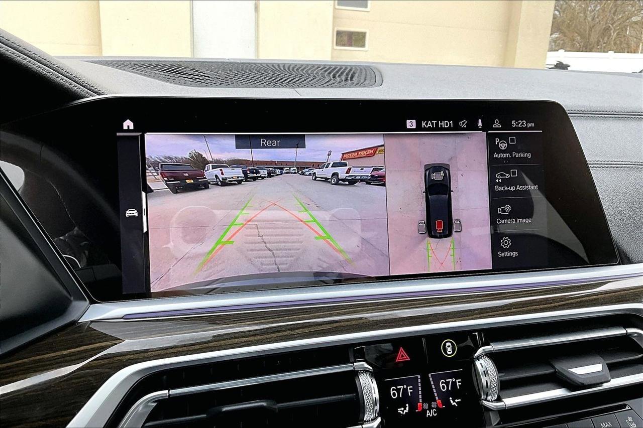 Used 2019 BMW X7 xDrive50i w/ M Sport Package image 16