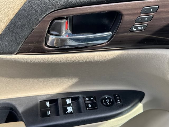 Used 2017 Honda Accord Touring image 13