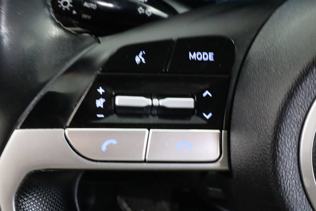 Used 2021 Hyundai Elantra Limited FWD image 22