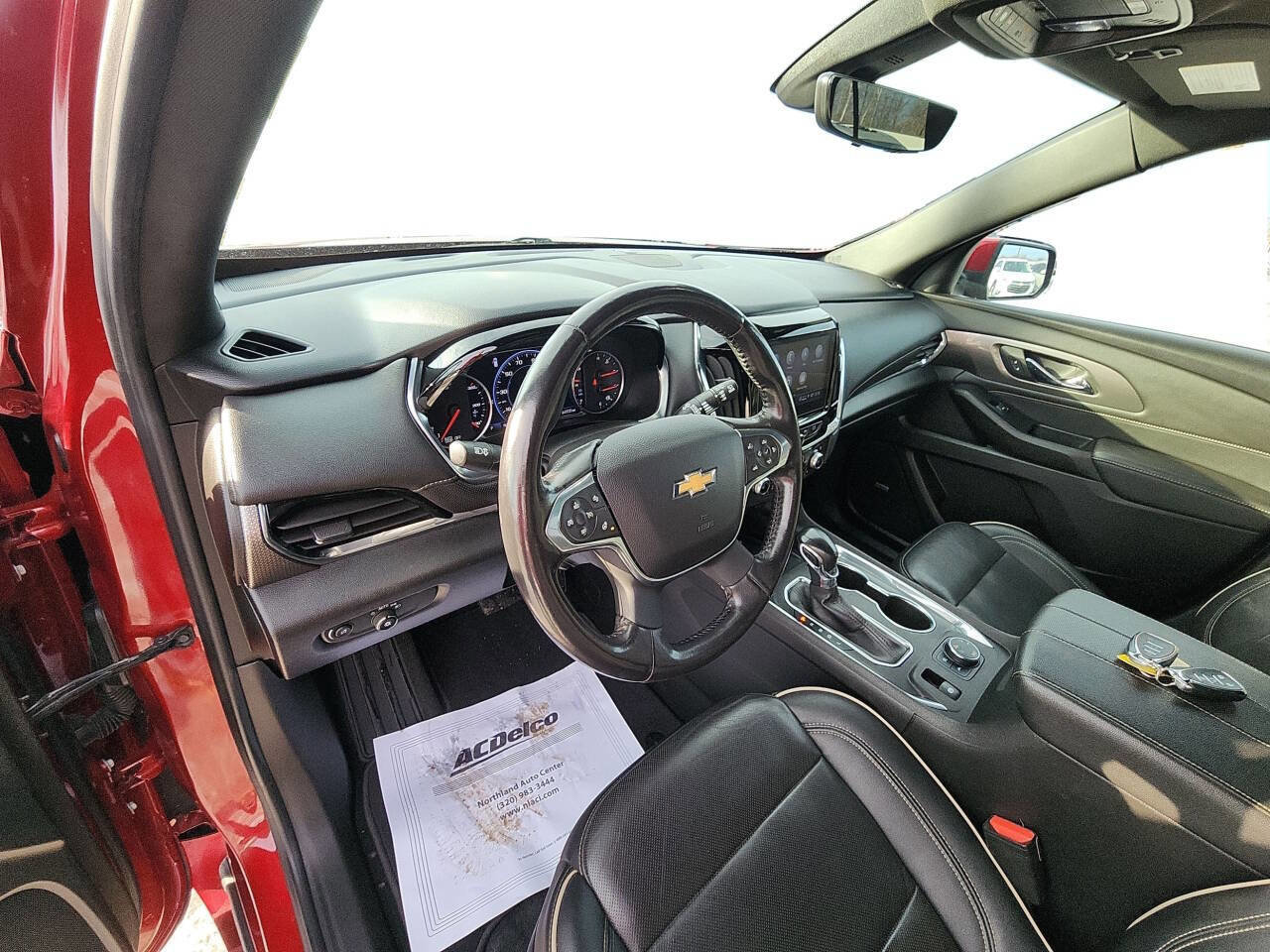 Used 2022 Chevrolet Traverse Premier AWD/4WD image 25