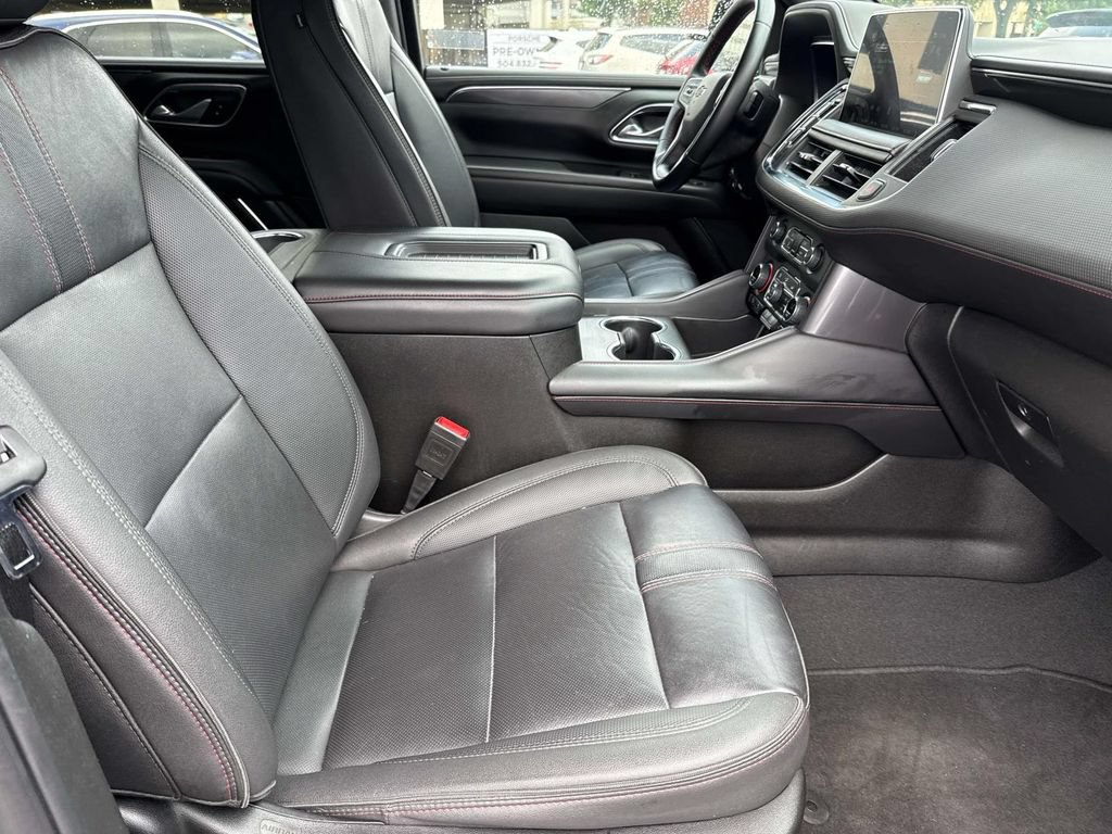 Used 2024 Chevrolet Suburban RST RWD image 12