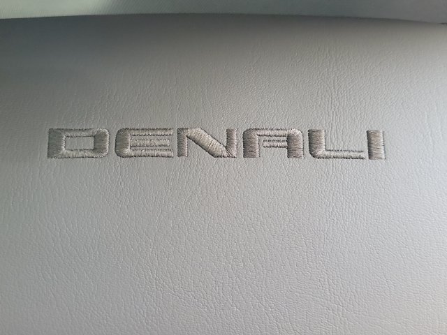 Used 2019 GMC Yukon XL Denali w/ Denali Ultimate Package AWD/4WD image 15