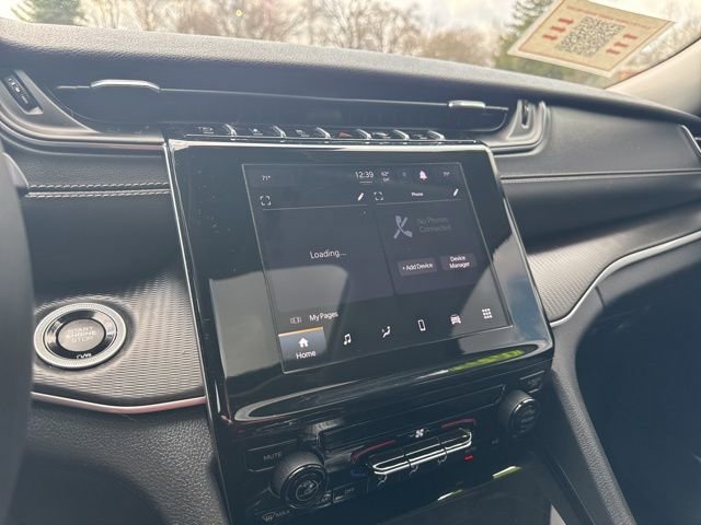 Used 2023 Jeep Grand Cherokee Laredo X image 13