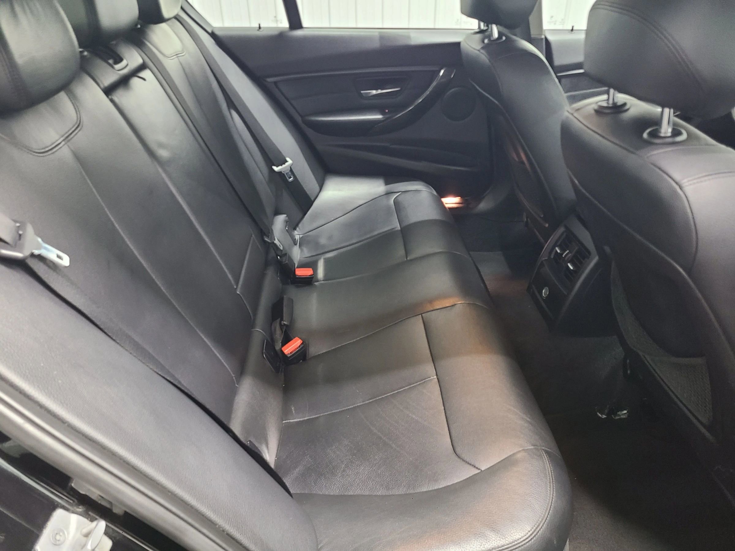 Used 2015 BMW 328i xDrive Sedan image 40