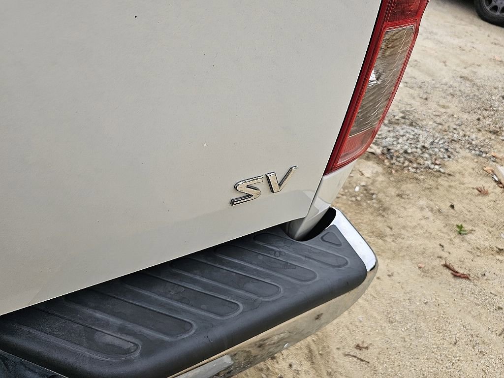 Used 2016 Nissan Frontier SV image 11