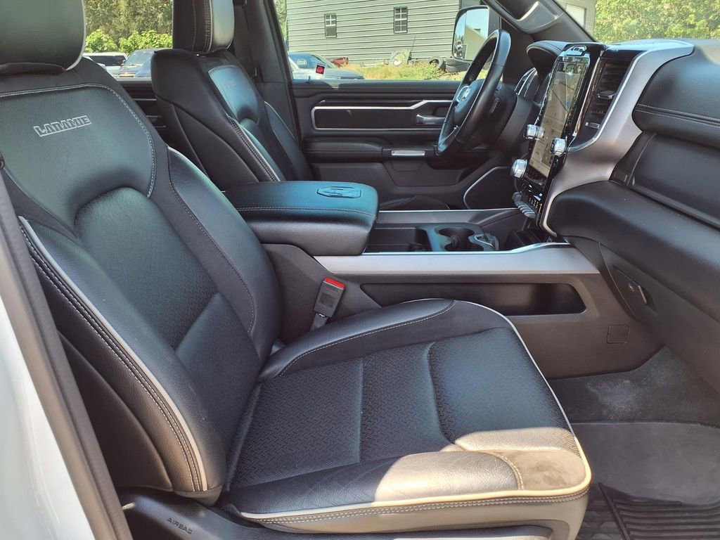Used 2022 RAM 1500 Laramie AWD/4WD image 15