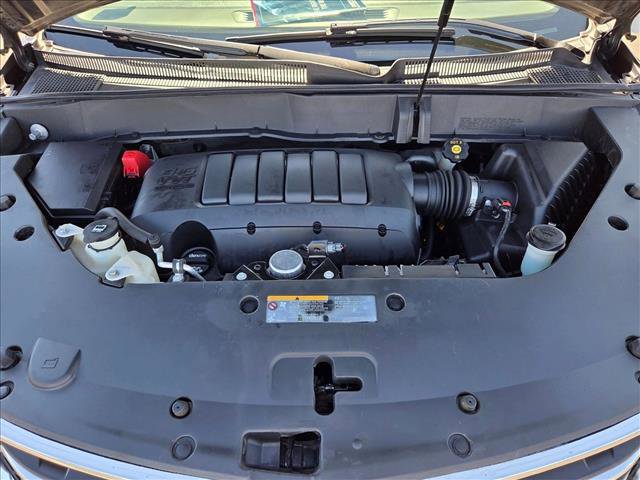 Used 2017 Chevrolet Traverse LT image 23