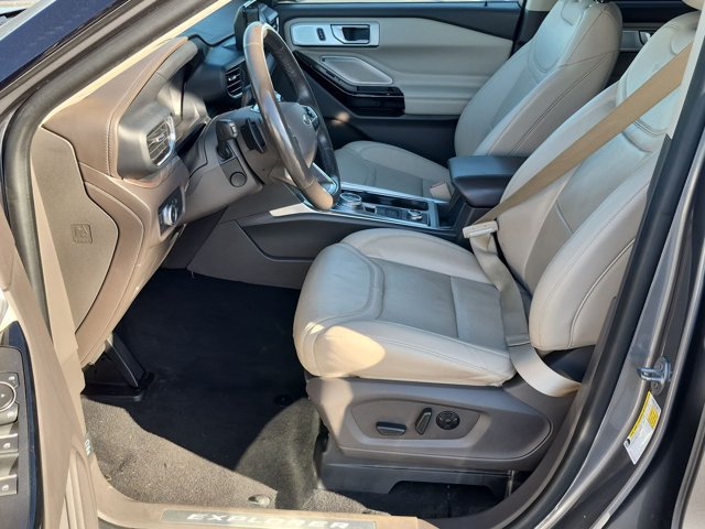 Used 2021 Ford Explorer Platinum w/ Equipment Group 601A AWD/4WD image 9