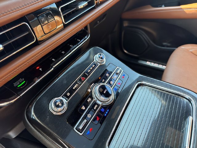 Certified 2023 Lincoln Nautilus Reserve AWD/4WD image 27