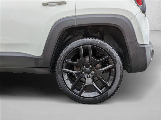 Used 2020 Jeep Renegade Latitude AWD/4WD image 20