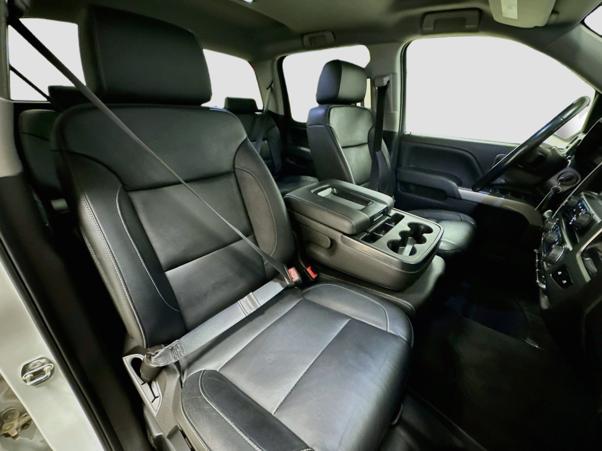 Used 2018 Chevrolet Silverado 1500 LT w/ All Star Edition AWD/4WD image 28