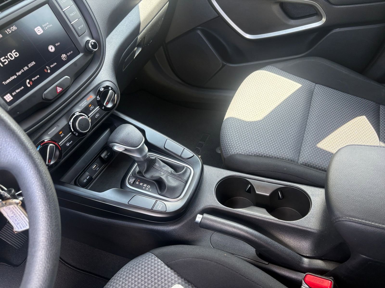 Used 2025 Kia Soul LX w/ LX Technology Package FWD image 39