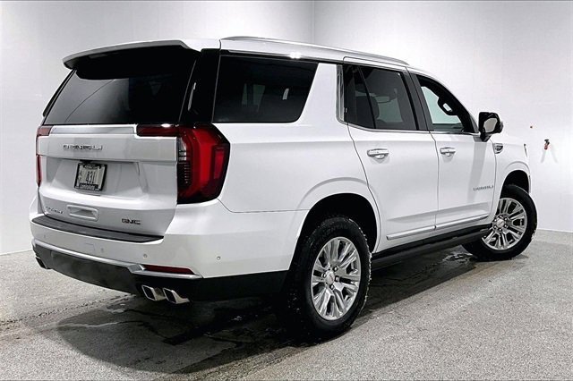 Used 2025 GMC Yukon Denali w/ Sun & Power Step Package image 5