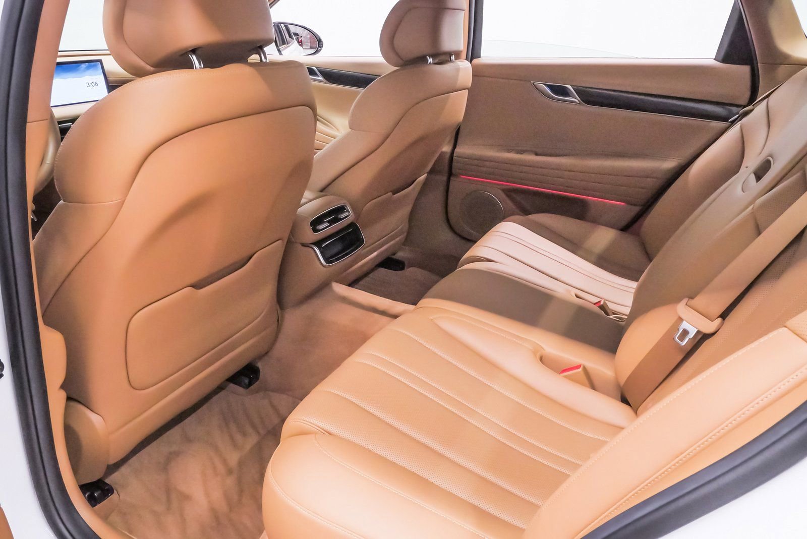 Certified 2025 Genesis G80 2.5T image 13