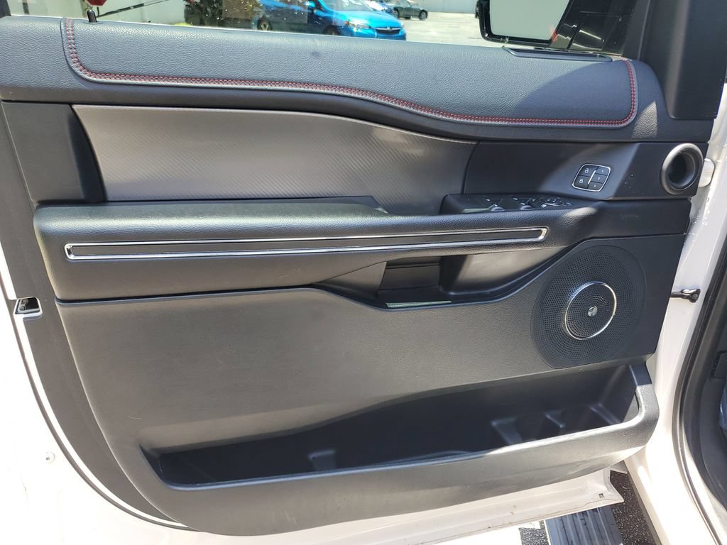 Used 2019 Ford Expedition Limited w/ Equipment Group 303A RWD image 18