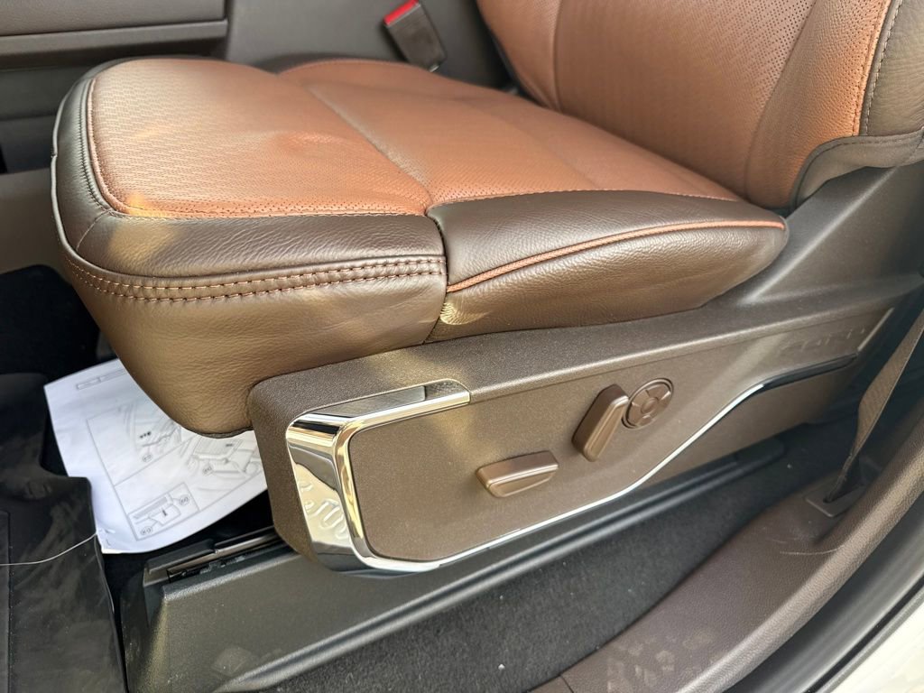 New 2026 Ford F350 King Ranch w/ FX4 Off-Road Package image 14