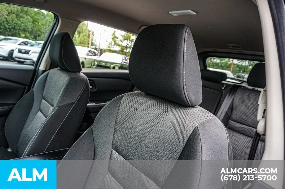Used 2024 Nissan Rogue SV FWD image 17