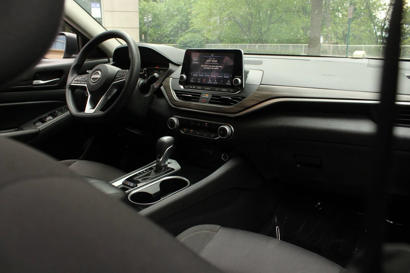 Used 2024 Nissan Altima 2.5 SV AWD/4WD image 25