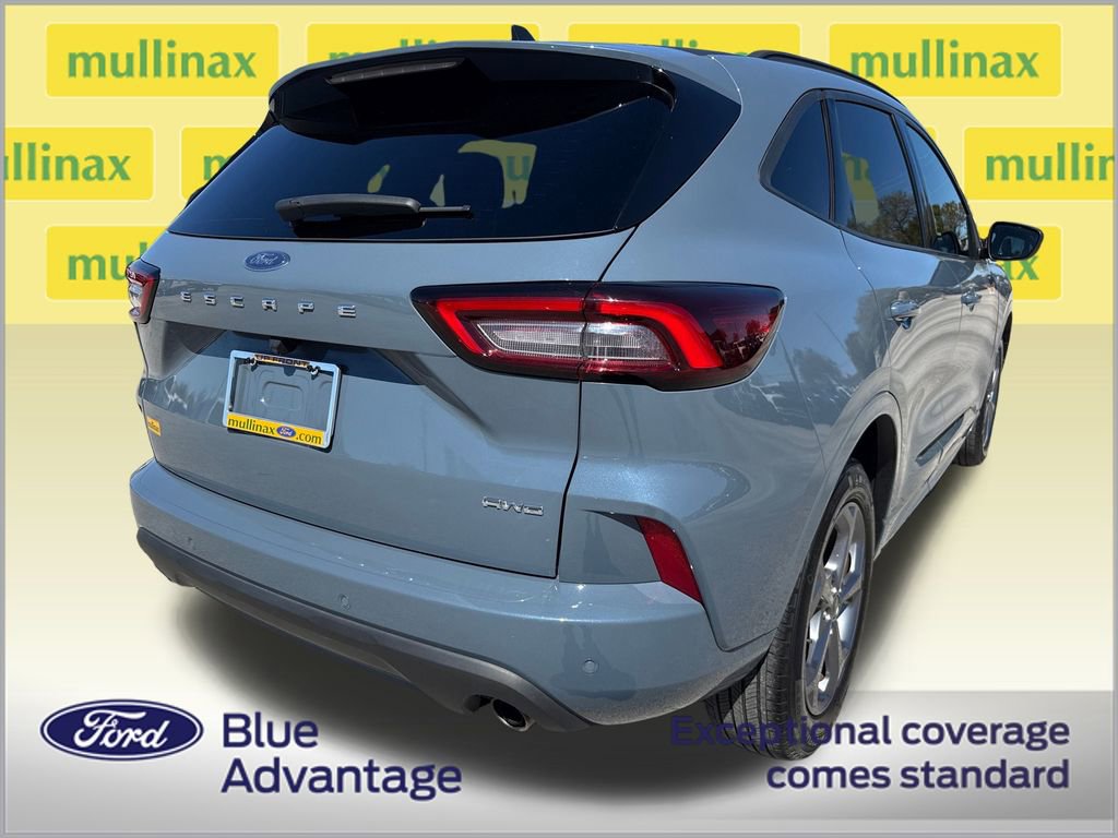 Used 2023 Ford Escape ST-Line Select w/ Tech Pack #2 image 4
