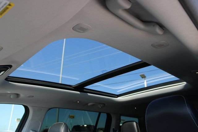 Used 2021 Jeep Grand Cherokee L Limited w/ MOPAR Finishing Package image 17