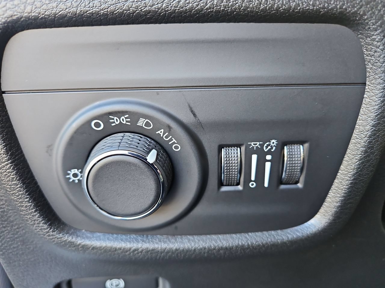 New 2026 Jeep Grand Cherokee Altitude AWD/4WD image 29