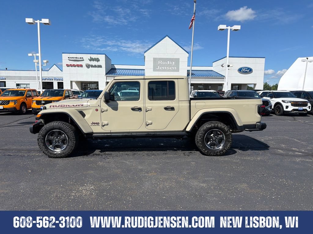 Used 2022 Jeep Gladiator Rubicon w/ LED Lighting Group AWD/4WD image 2
