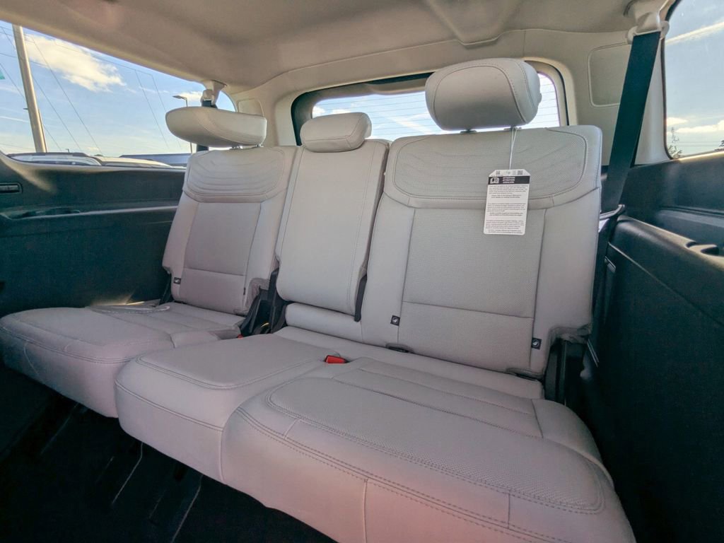 New 2025 Ford Expedition Max Platinum w/ Platinum Ultimate Package image 14